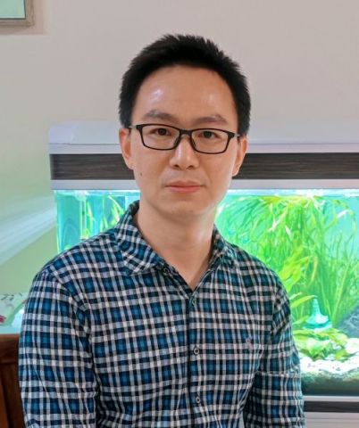 Hongliang Zuo